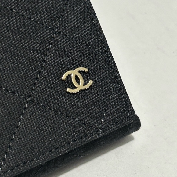 Chanel sunglass case - Picture 3 of 8
